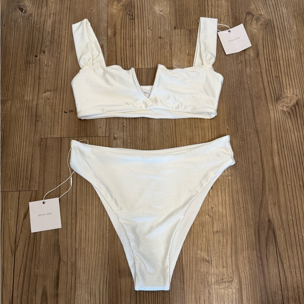Divino Seas Pearly White Bikini Set